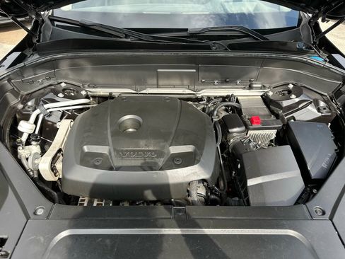 Used 2016 Volvo XC90 T6 Momentum w/ Protection Package Plus image 22