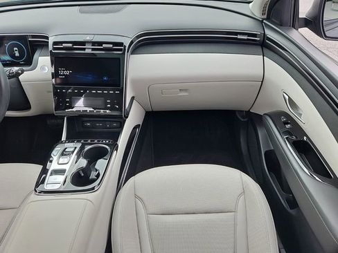 Used 2022 Hyundai Tucson Limited image 10