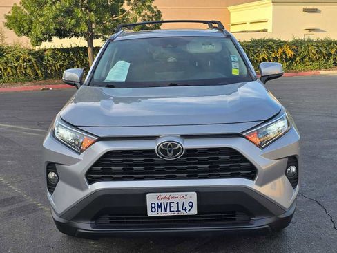 Used 2019 Toyota RAV4 XLE image 8