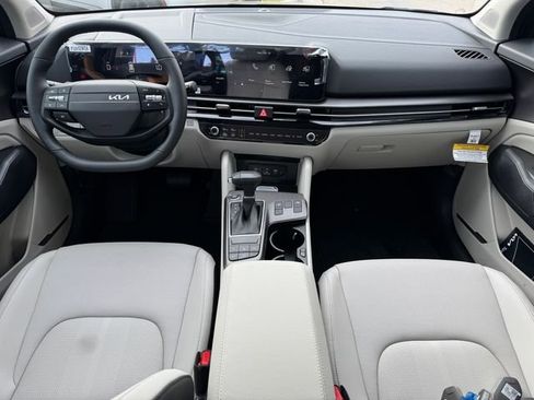 New 2026 Kia Sportage EX w/ EX Panorama Roof Package FWD image 13