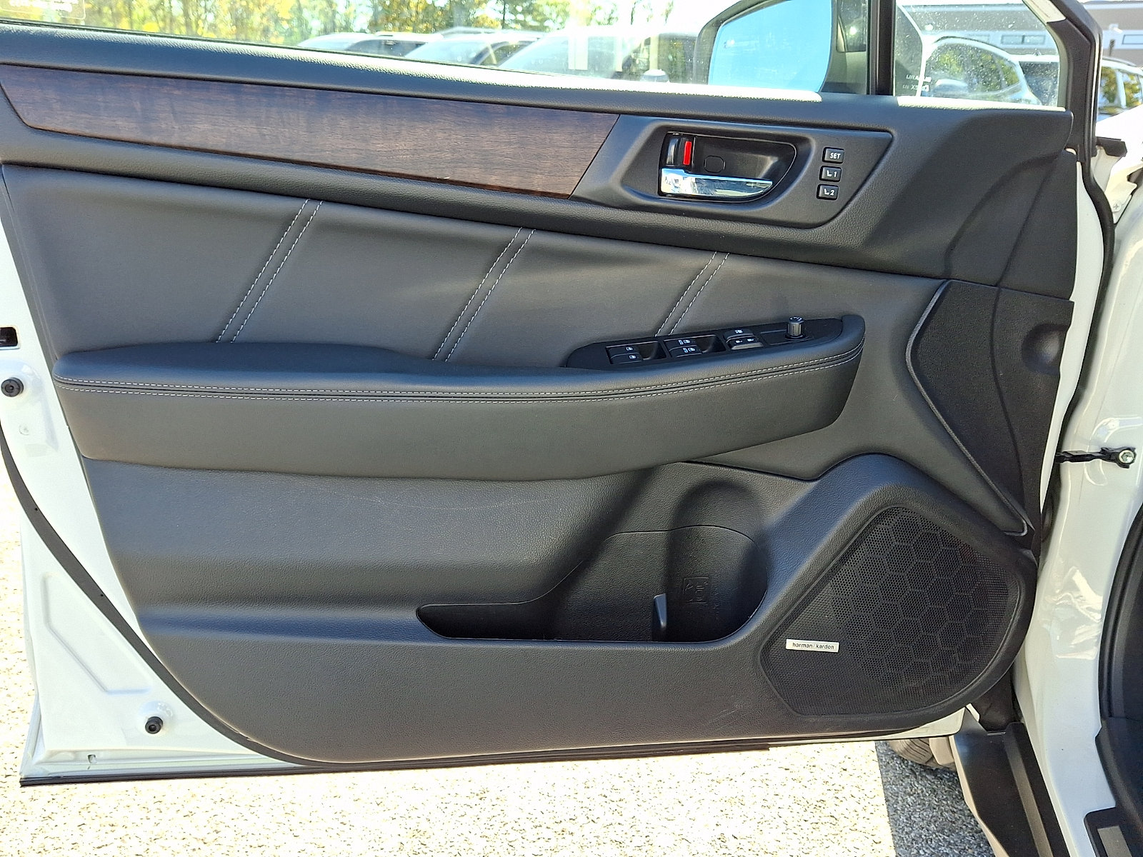 Used 2019 Subaru Outback 2.5i Limited AWD/4WD image 14