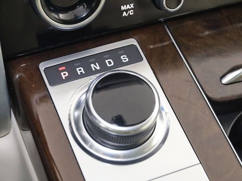 Used 2020 Land Rover Range Rover HSE image 7