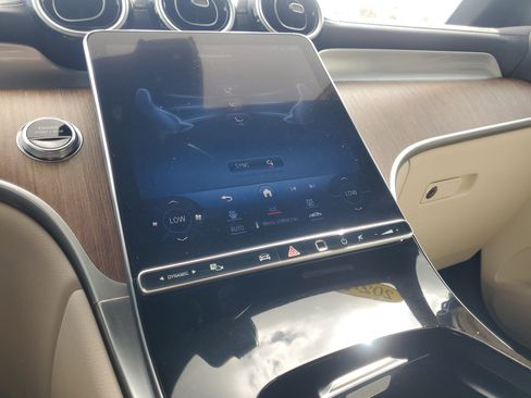 Used 2024 Mercedes-Benz GLC 300 GLC 300 image 26