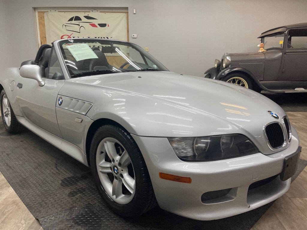 Used 2000 BMW Z3 2.5i RWD image 5