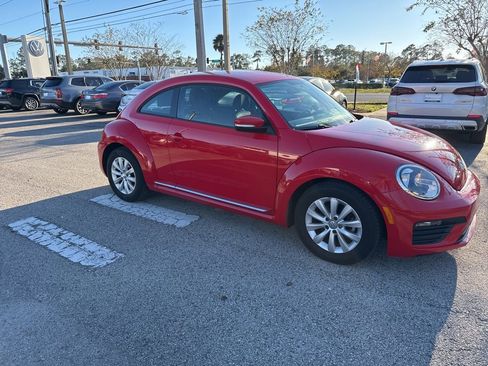 Used 2019 Volkswagen Beetle 2.0T S image 12