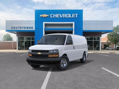 New 2026 Chevrolet Express 2500 w/ Driver Convenience Package RWD image 32
