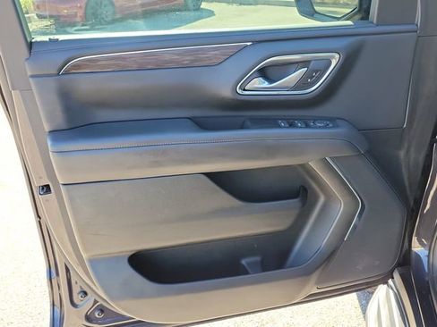 Used 2022 Chevrolet Suburban LS AWD/4WD image 18