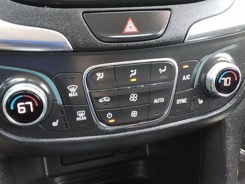 Used 2021 Chevrolet Equinox LT AWD/4WD image 22