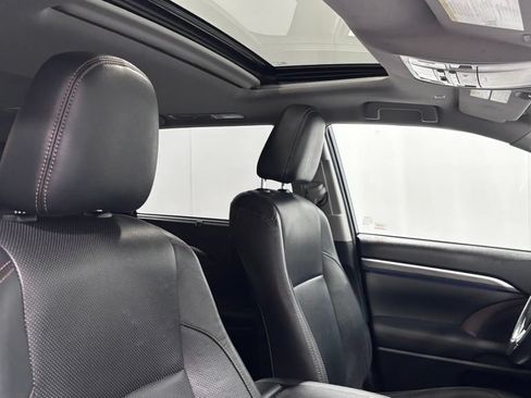 Used 2019 Toyota Highlander Limited AWD/4WD image 19