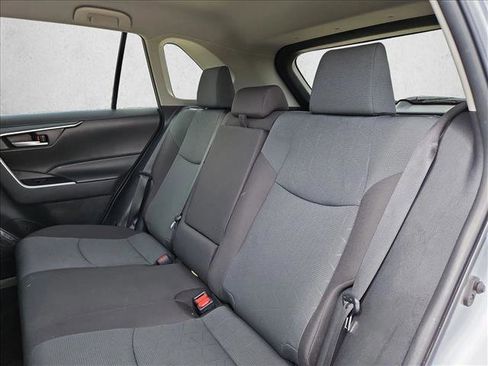 Used 2025 Toyota RAV4 XLE image 19