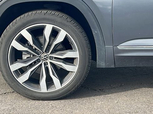 Used 2021 Volkswagen Atlas SEL R-Line image 9