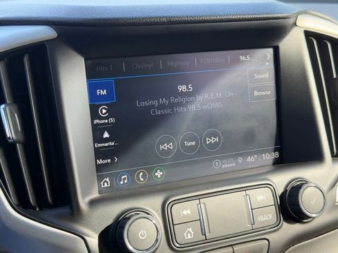 Used 2024 GMC Terrain SLT image 27