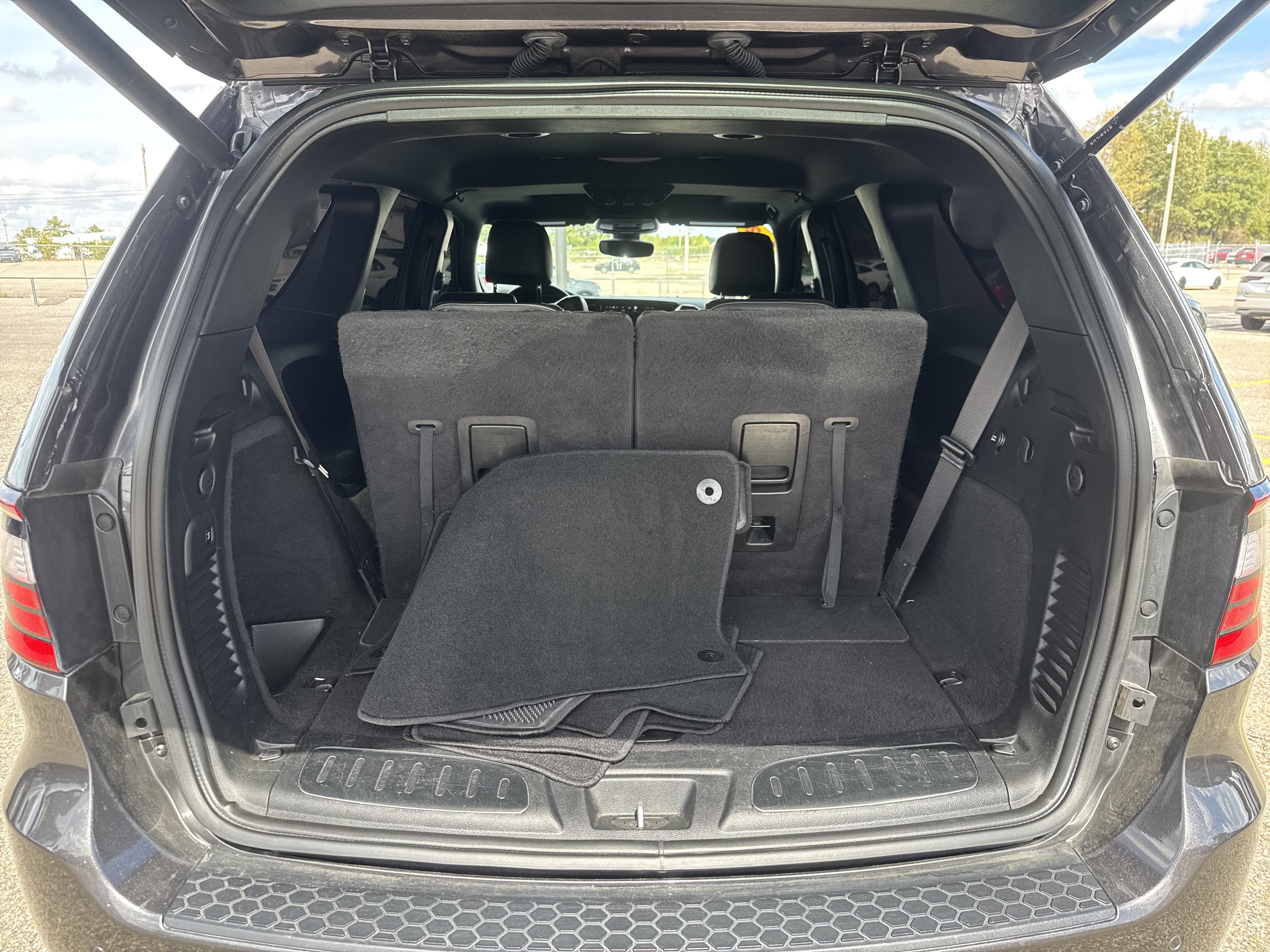 Used 2021 Dodge Durango R/T w/ Blacktop Package RWD image 8