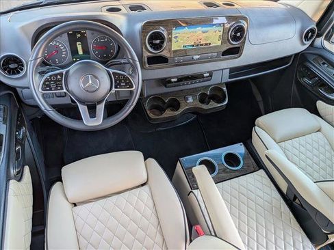 Used 2023 Mercedes-Benz Sprinter 2500 image 10
