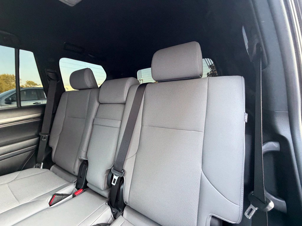 Used 2023 Lexus GX 460 w/ Black Line Special Edition AWD/4WD image 19