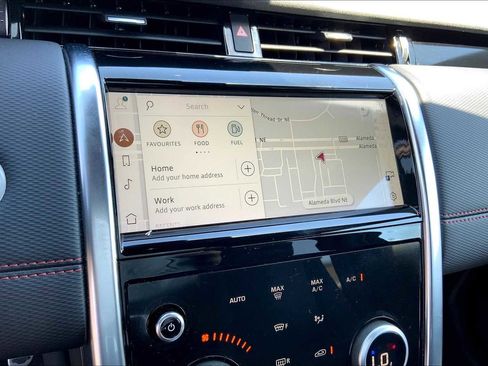 Certified 2022 Land Rover Discovery Sport SE R-Dynamic image 32