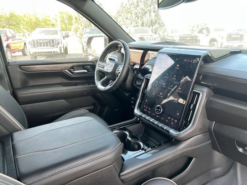 Used 2026 GMC Yukon XL Elevation AWD/4WD image 35