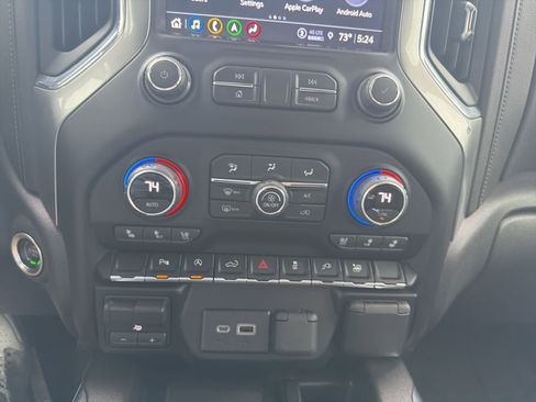 Used 2022 Chevrolet Silverado 1500 LTZ w/ LTZ Convenience Package II AWD/4WD image 13