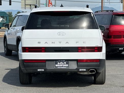 Used 2025 Hyundai Santa Fe SEL AWD/4WD image 5