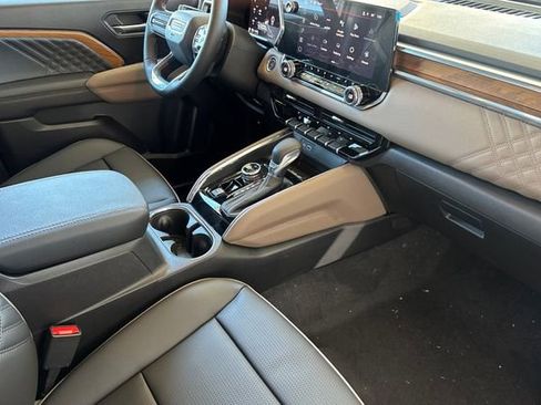 New 2026 GMC Canyon Denali image 15