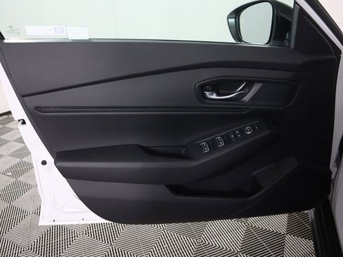 New 2025 Honda Accord SE image 13