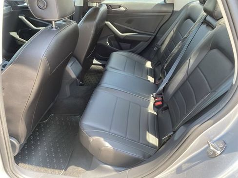 Used 2023 Volkswagen Jetta SE FWD image 21
