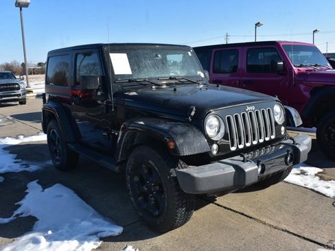 Used 2018 Jeep Wrangler Sahara w/ Connectivity Group image 3