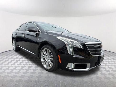 Used 2019 Cadillac XTS Luxury image 3