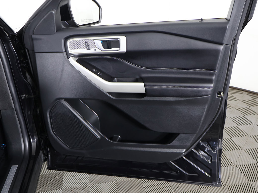Used 2022 Ford Explorer Limited RWD image 28