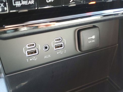 New 2025 Jeep Grand Cherokee Limited w/ Black Appearance Package image 29