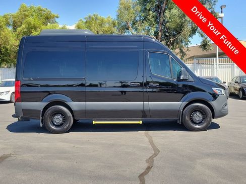 Used 2024 Mercedes-Benz Sprinter 2500 image 39