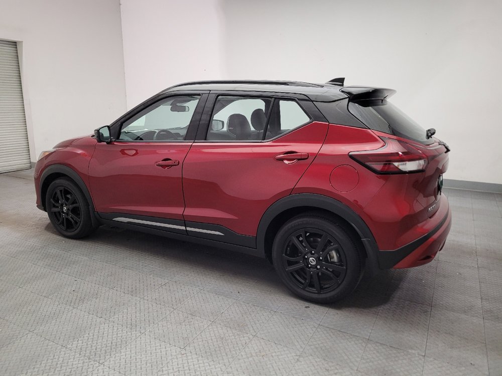 Used 2021 Nissan Kicks SR w/ SR Premium Package FWD image 3
