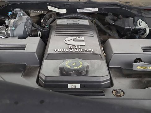 Used 2020 RAM 2500 Big Horn w/ Night Edition image 17