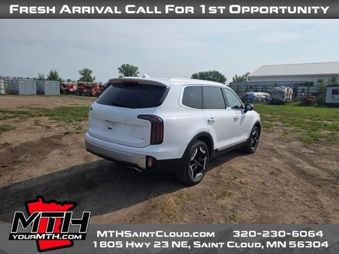 Used 2024 Kia Telluride EX w/ EX Captain's Chair Package AWD/4WD image 8