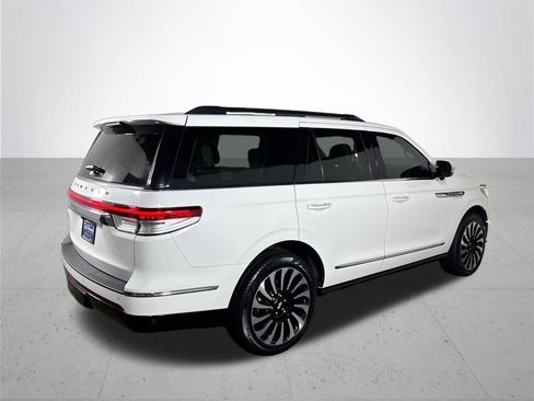 Used 2023 Lincoln Navigator Black Label AWD/4WD image 6