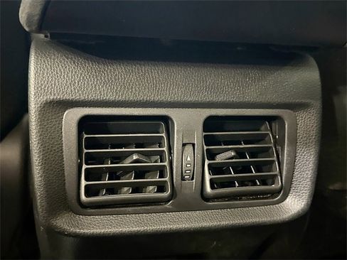 Used 2023 Toyota Venza LE image 26