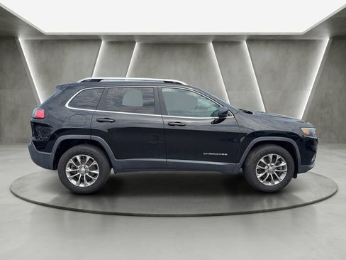 Used 2019 Jeep Cherokee Latitude Plus AWD/4WD image 8