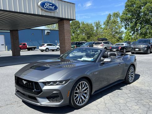 Used 2024 Ford Mustang GT Premium RWD image 12