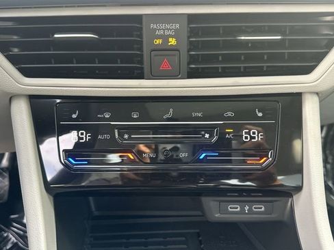 New 2026 Volkswagen Jetta SE image 21