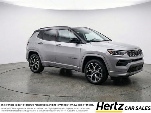 Used 2025 Jeep Compass Limited AWD/4WD image 1