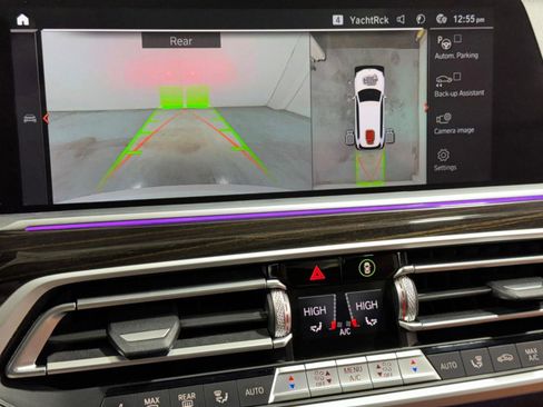 Used 2021 BMW X7 xDrive40i w/ Premium Package image 39