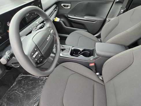 New 2026 Kia K4 FWD image 9