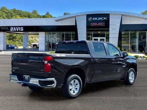 Used 2019 Chevrolet Silverado 1500 LT w/ Texas Edition AWD/4WD image 6