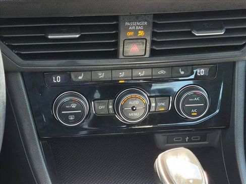 Used 2023 Volkswagen Jetta SE FWD image 11