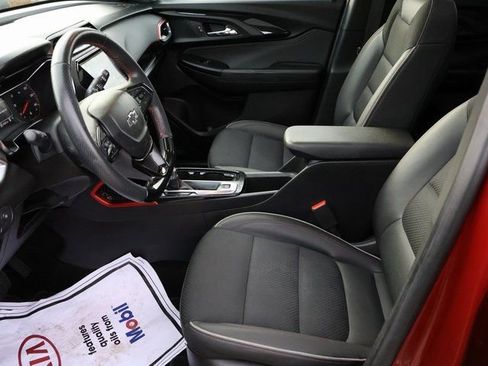 Used 2023 Chevrolet TrailBlazer RS w/ Sun and Liftgate Package image 41