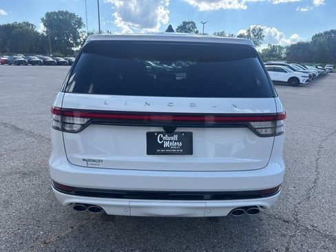 Used 2025 Lincoln Aviator Reserve w/ Equipment Group 201A image 3