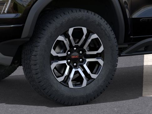 New 2026 GMC Canyon AT4 w/ Off-Road Front Bumper Package AWD/4WD image 10