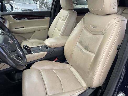 Used 2017 Cadillac XT5 Luxury w/ Driver Awareness Package image 12