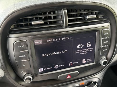Used 2025 Kia Soul LX w/ LX Technology Package FWD image 19