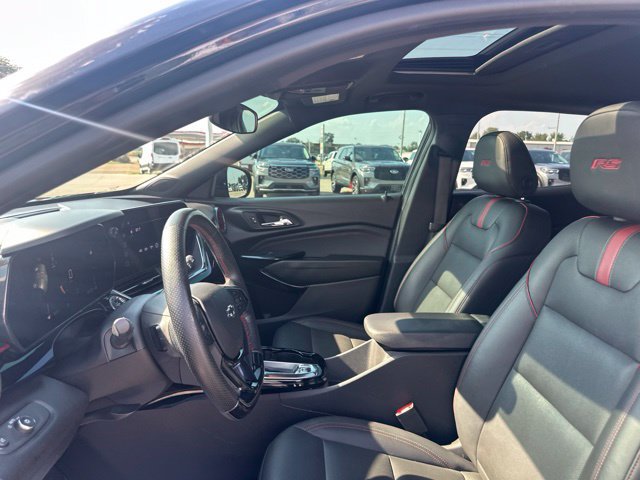 Used 2024 Chevrolet Trax RS w/ Sunroof Package FWD image 31